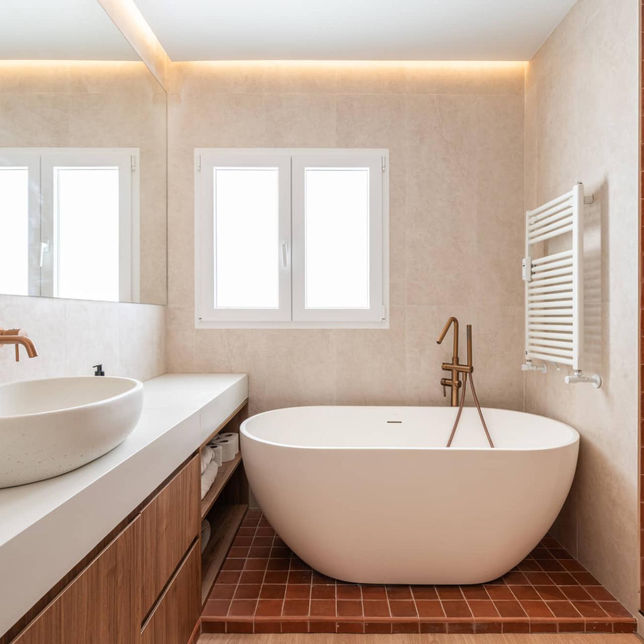 La salle de bains selon Faro Barcelona,  une lumière juste au service du bien-être quotidien